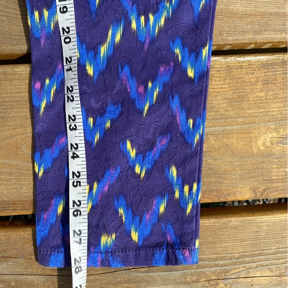 Womens Limited Funky Embossed Jeans! Brand NEW! Size 8/ 30-31”waist🔥Lightweight - Picture 8 of 16